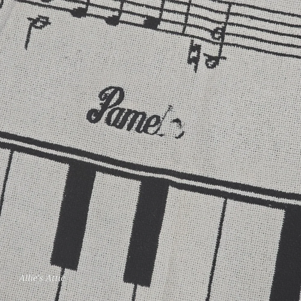 Tapestry Throw Blanket Couch Music Piano Keys Notes Reversible Black White READ